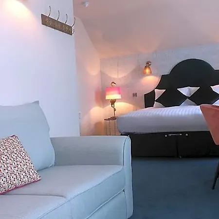House Bedrooms *