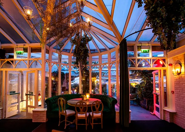 House Bedrooms Апартаменты *