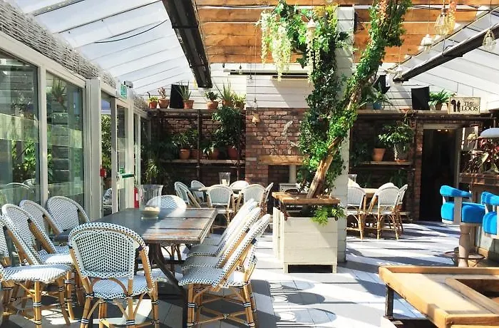 House Bedrooms * דבלין