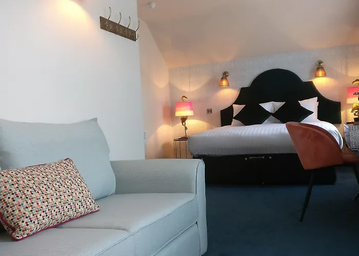 דירה House Bedrooms *